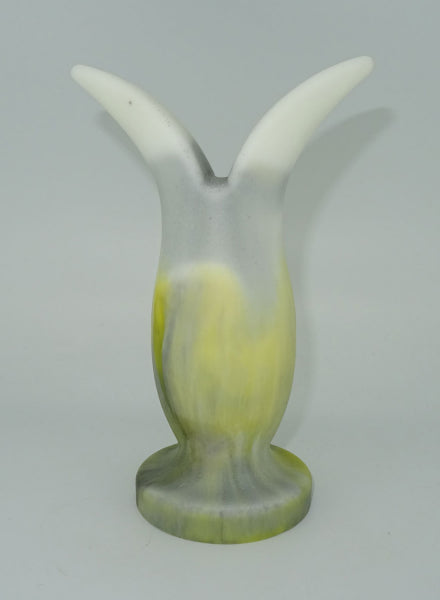 Premium Silikon Analplug in Tulpenform, Unikat in grün-gelb-weißes Farbverlauf. In drei Größen erhältlich.